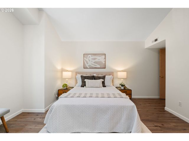 3812 S KELLY Ave 7, Portland, OR 97239