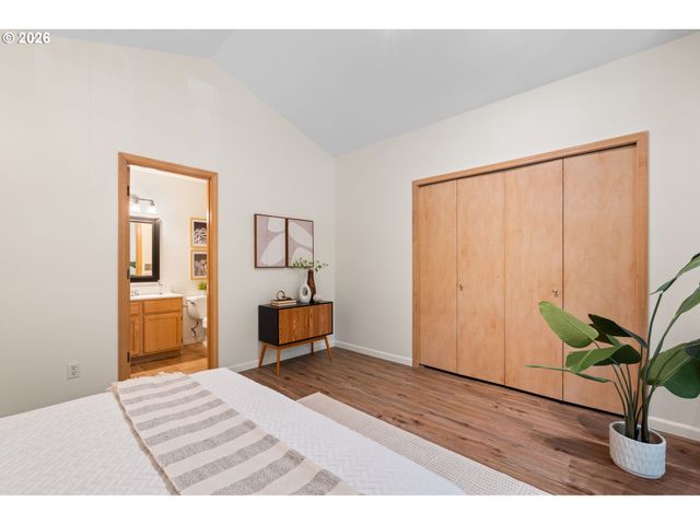 3812 S KELLY Ave 7, Portland, OR 97239
