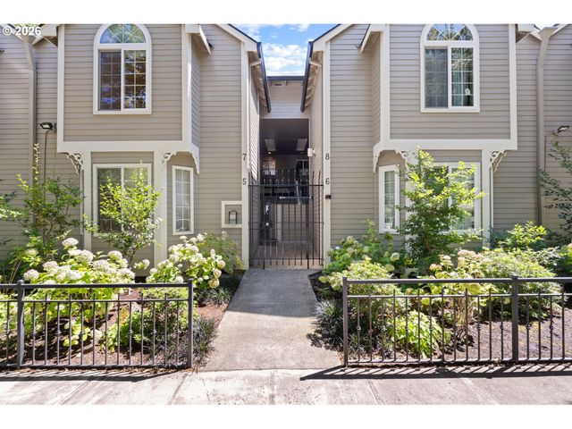 3812 S KELLY Ave 7, Portland, OR 97239