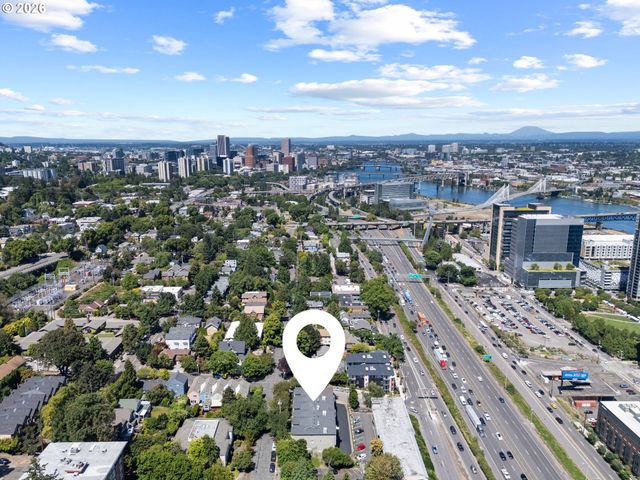 3812 S KELLY Ave 7, Portland, OR 97239