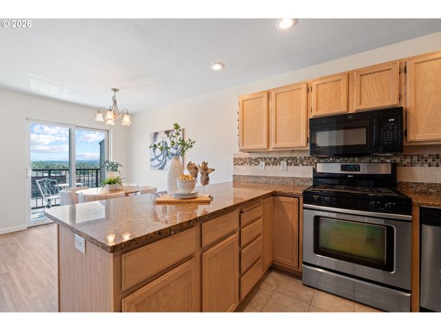 3812 S KELLY Ave 7, Portland, OR 97239