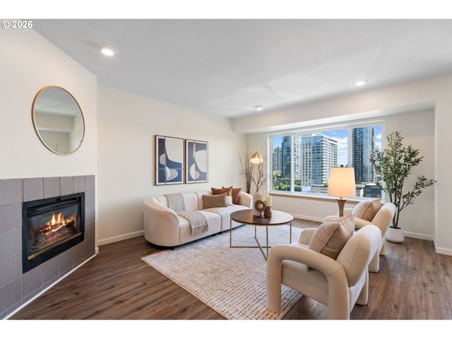 3812 S KELLY Ave 7, Portland, OR 97239