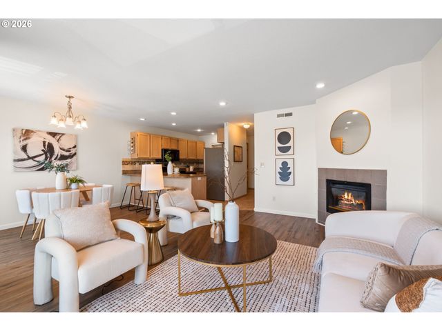 3812 S KELLY Ave 7, Portland, OR 97239