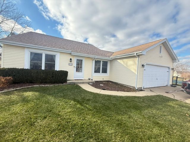 1014 Stonehedge Court, Crystal Lake, IL 60014