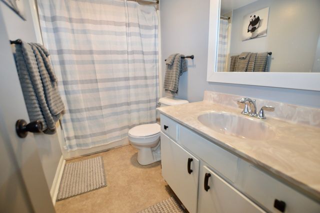 1014 Stonehedge Court, Crystal Lake, IL 60014