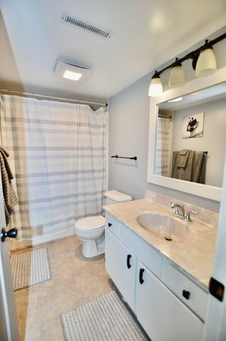 1014 Stonehedge Court, Crystal Lake, IL 60014