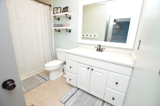 1014 Stonehedge Court, Crystal Lake, IL 60014