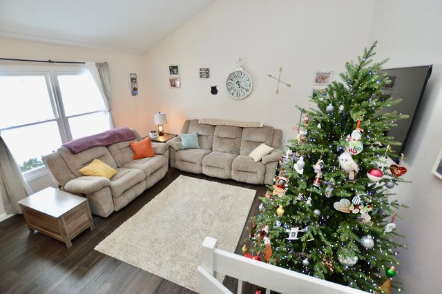 1014 Stonehedge Court, Crystal Lake, IL 60014