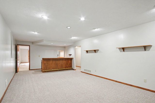 5499 Riverlook Drive Ne, Plainfield Twp, MI 49321