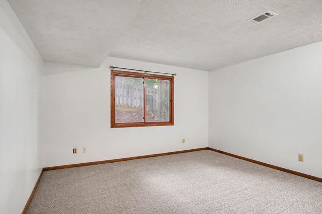 5499 Riverlook Drive Ne, Plainfield Twp, MI 49321