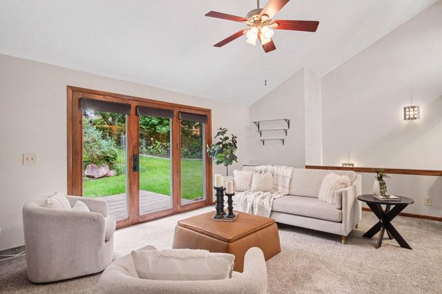 5499 Riverlook Drive Ne, Plainfield Twp, MI 49321