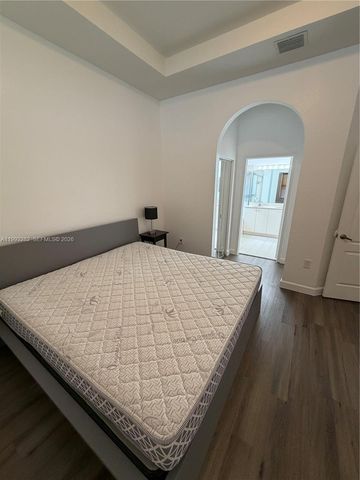 3951 NE 11th Dr, Homestead, FL 33033