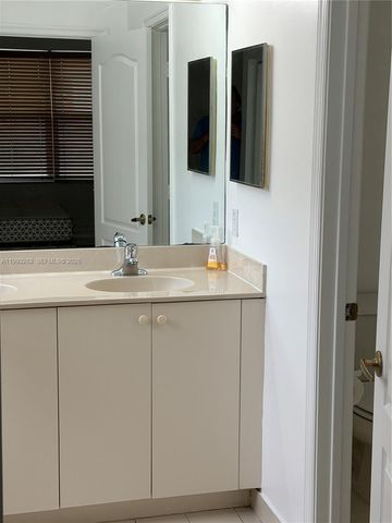 3951 NE 11th Dr, Homestead, FL 33033