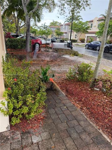 3951 NE 11th Dr, Homestead, FL 33033