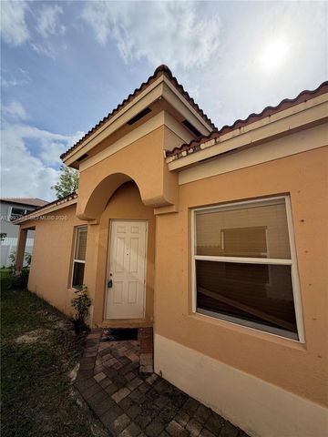 3951 NE 11th Dr, Homestead, FL 33033