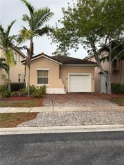 3951 NE 11th Dr, Homestead, FL 33033