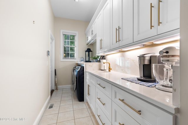 9153 E Bramshill Road SW, Calabash, NC 28467