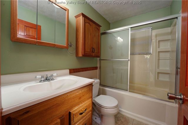 5502 Lynnwood Drive, Cross Lanes, WV 25313