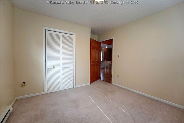 5502 Lynnwood Drive, Cross Lanes, WV 25313