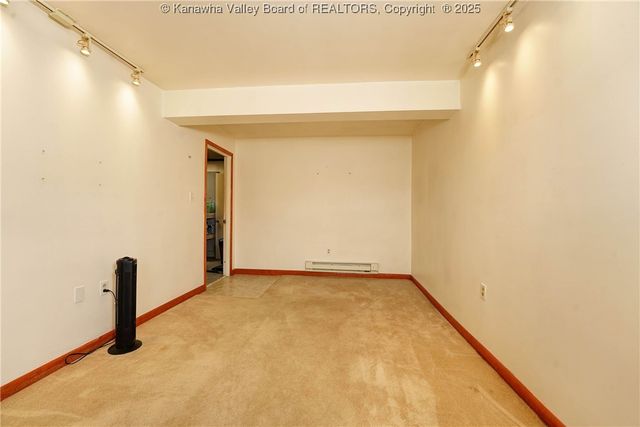 5502 Lynnwood Drive, Cross Lanes, WV 25313