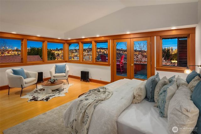 2117 N 36th Street, Seattle, WA 98103