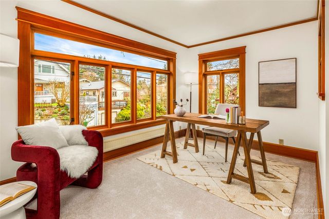 2117 N 36th Street, Seattle, WA 98103