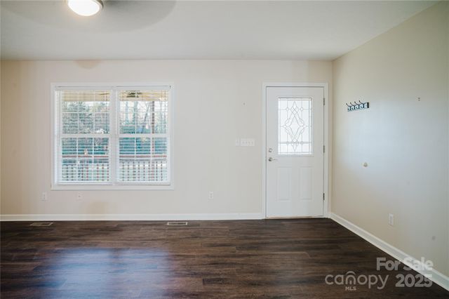 159 W Sweetbriar Lane, Etowah, NC 28729