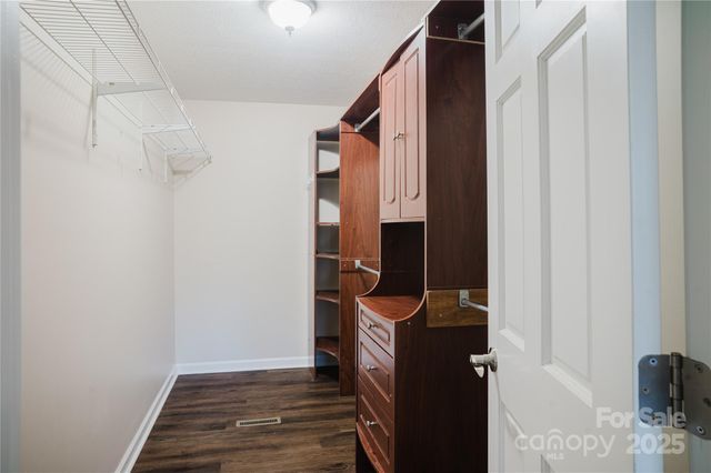 159 W Sweetbriar Lane, Etowah, NC 28729