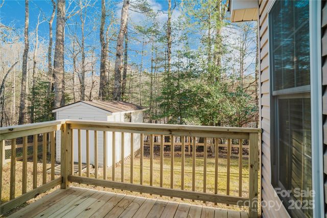 159 W Sweetbriar Lane, Etowah, NC 28729