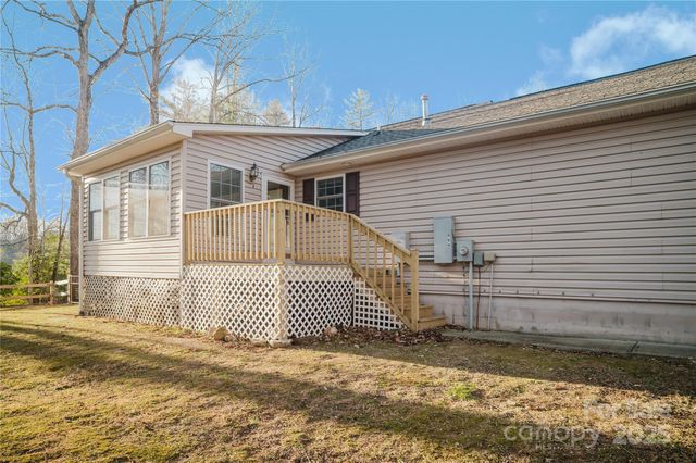 159 W Sweetbriar Lane, Etowah, NC 28729