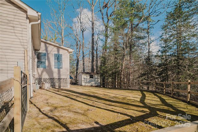 159 W Sweetbriar Lane, Etowah, NC 28729