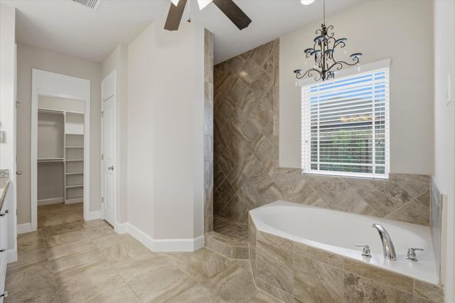 13930 Hawthorne Circle, Mont Belvieu, TX 77523
