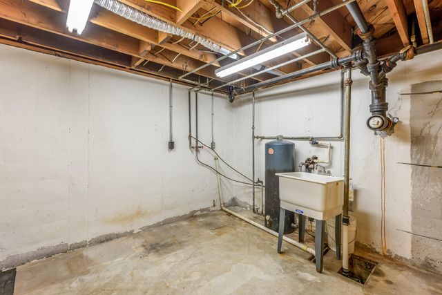 11700 W County Line Road, Republic, MO 65738