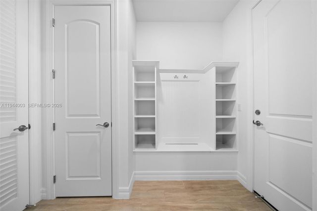 2715 Primrose Pl, Oakland Park, FL 33309