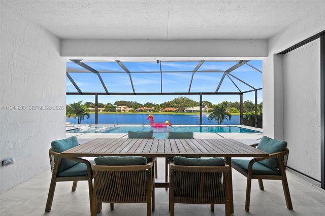 2715 Primrose Pl, Oakland Park, FL 33309