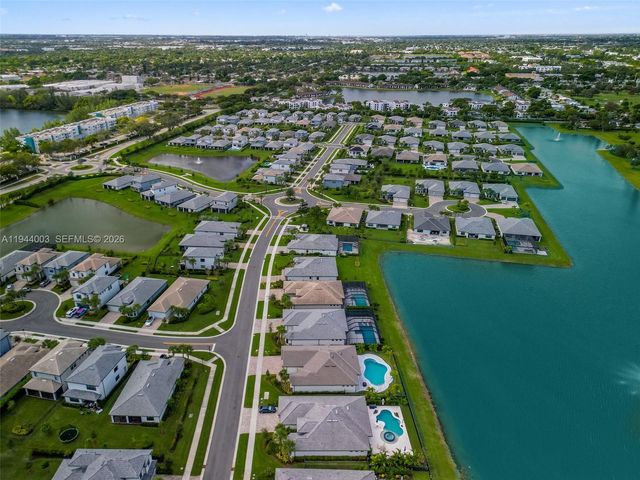 2715 Primrose Pl, Oakland Park, FL 33309