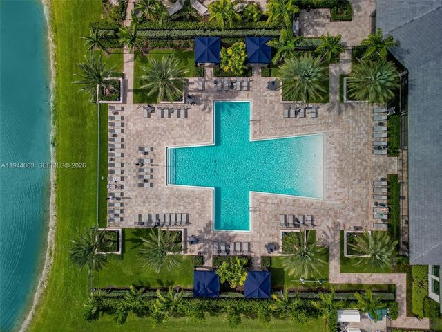 2715 Primrose Pl, Oakland Park, FL 33309