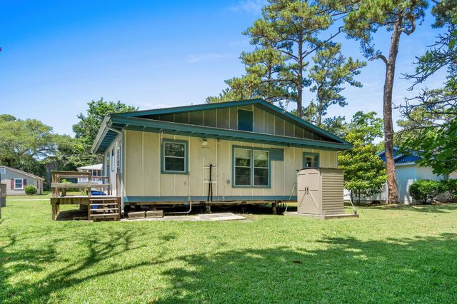 504 36th Ave. S, North Myrtle Beach, SC 29582