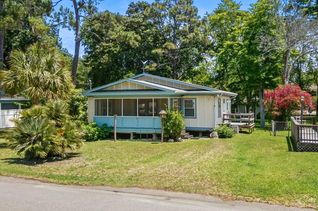 504 36th Ave. S, North Myrtle Beach, SC 29582