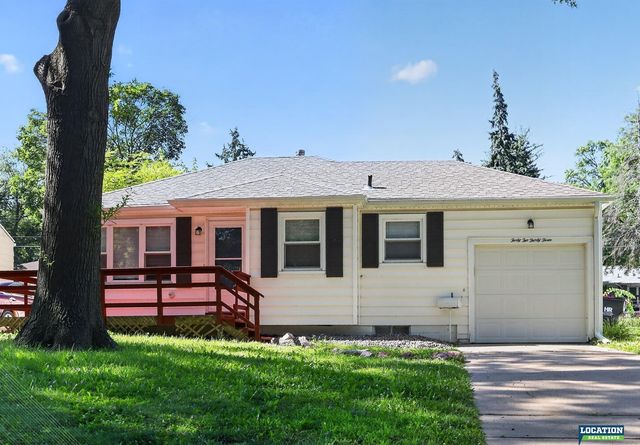 4233 D Street, Lincoln, NE 68510