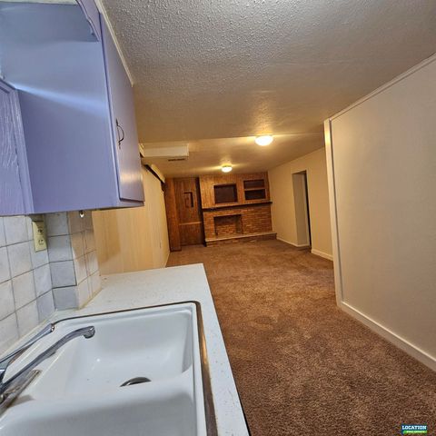 4233 D Street, Lincoln, NE 68510