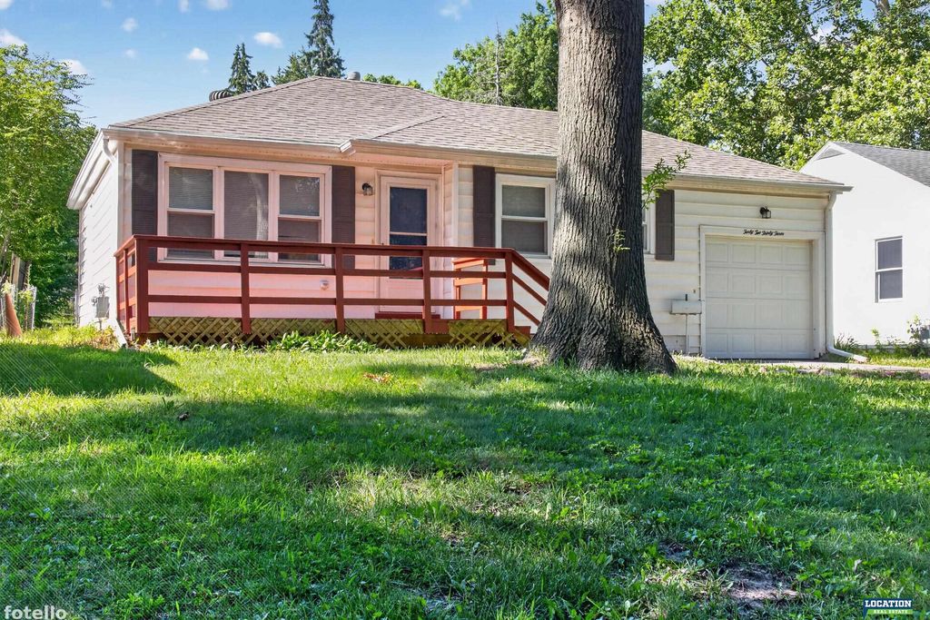 4233 D Street, Lincoln, NE 68510
