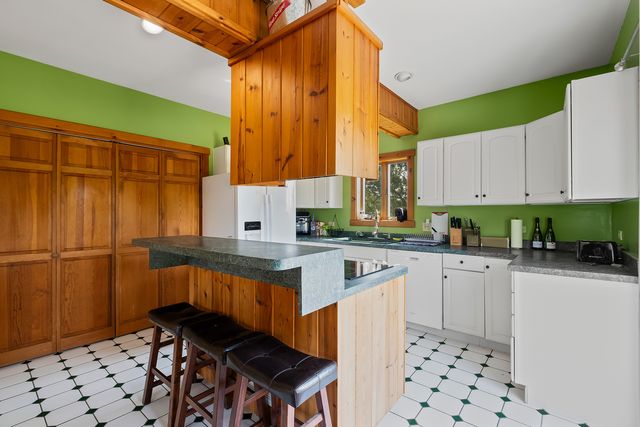 28731 S Yates Avenue, Beecher, IL 60401