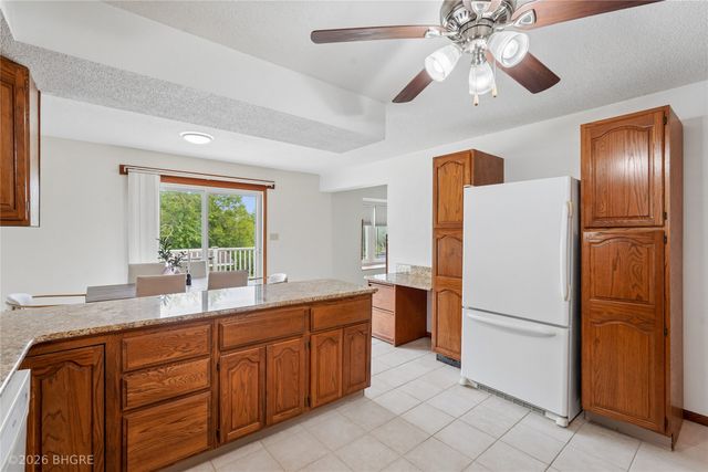 8527 Ridgeview Drive, Des Moines, IA 50320