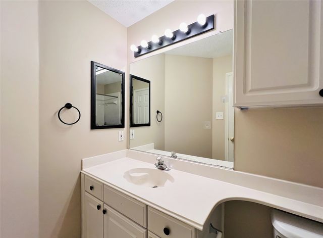 2685 Hillside Drive, Highland Village, TX 75077