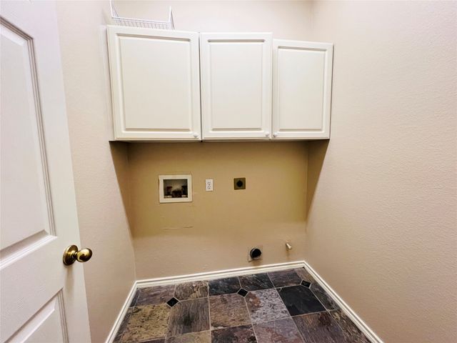 2685 Hillside Drive, Highland Village, TX 75077