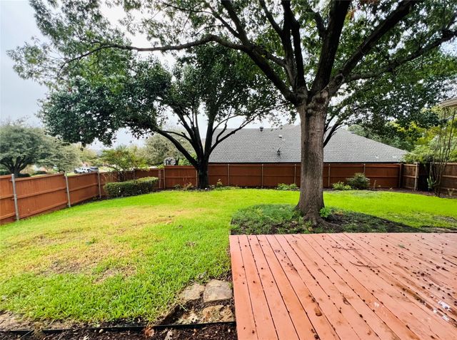 2685 Hillside Drive, Highland Village, TX 75077