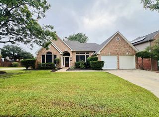 2685 Hillside Drive, Highland Village, TX 75077