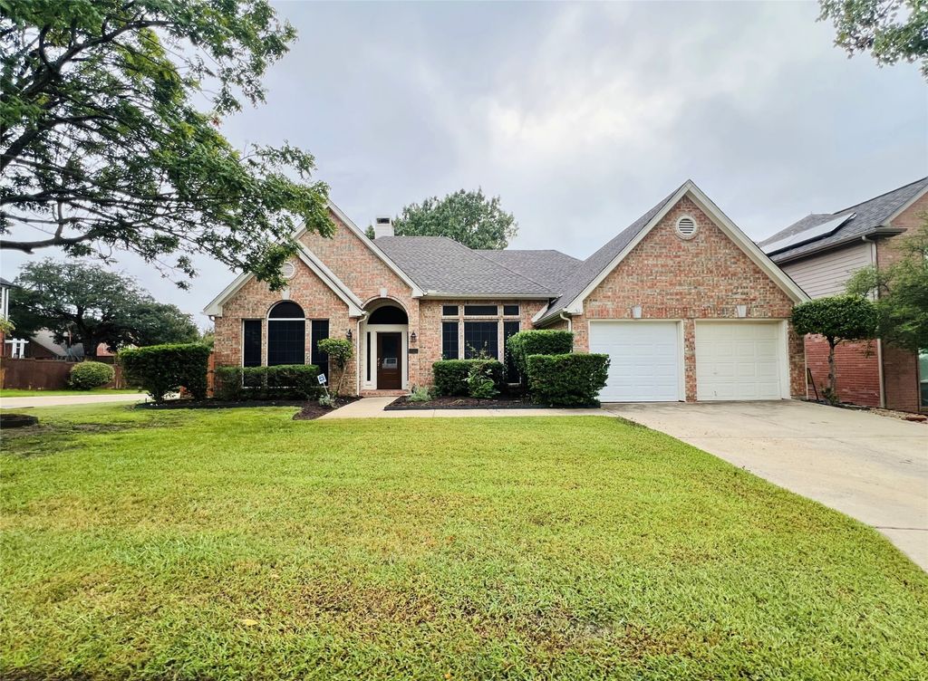 2685 Hillside Drive, Highland Village, TX 75077