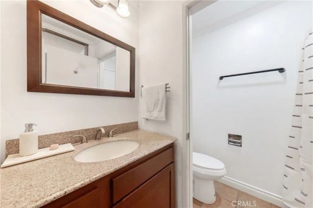 1018 Cabrillo Park H, Santa Ana, CA 92701